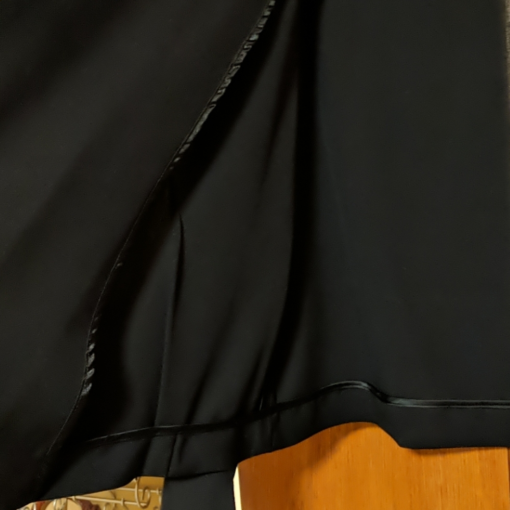 Blazer - Picture 2 of 2